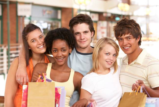 Popular Teen Clothing Stores for Any Budget
